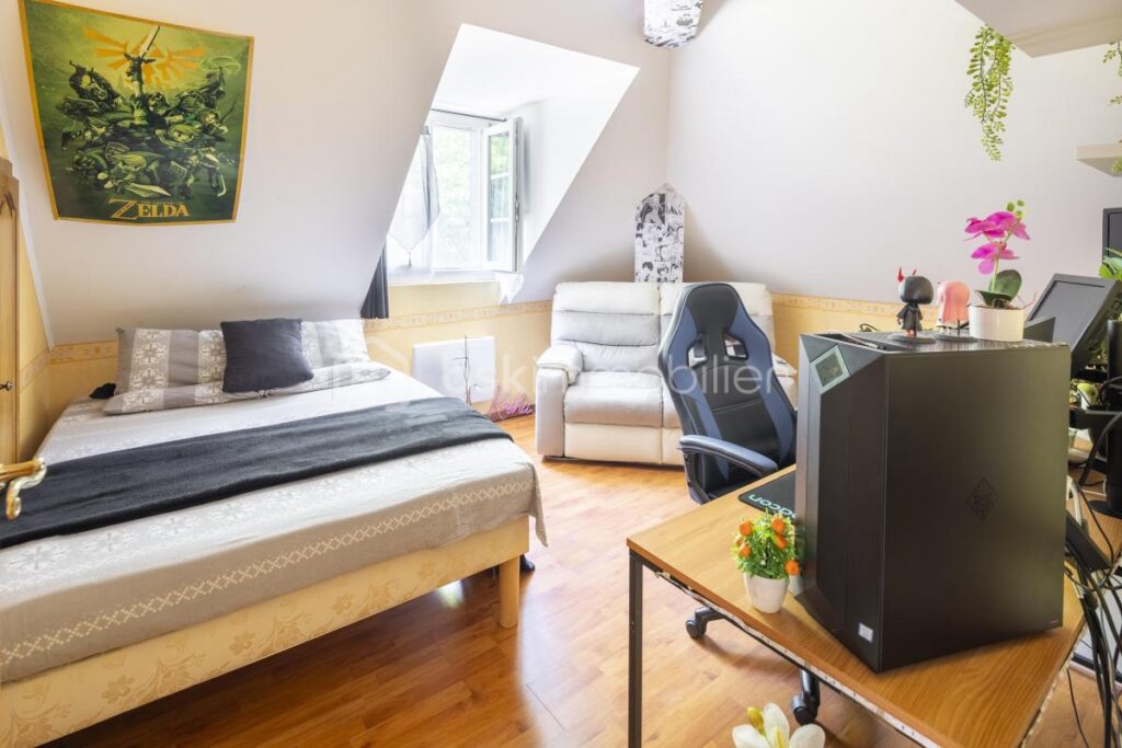 Propriété comprenant une maison d’habitation et un Gîte idéalement située – 13 pièces – 7 chambres – 324 m²