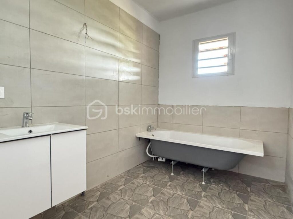 Maison neuve 150 m² – 5 pièces – 3 chambres – 150 m²