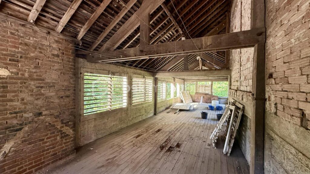 Maison à vendre à MORTAIN – 5 pièces – 4 chambres – 118 m²