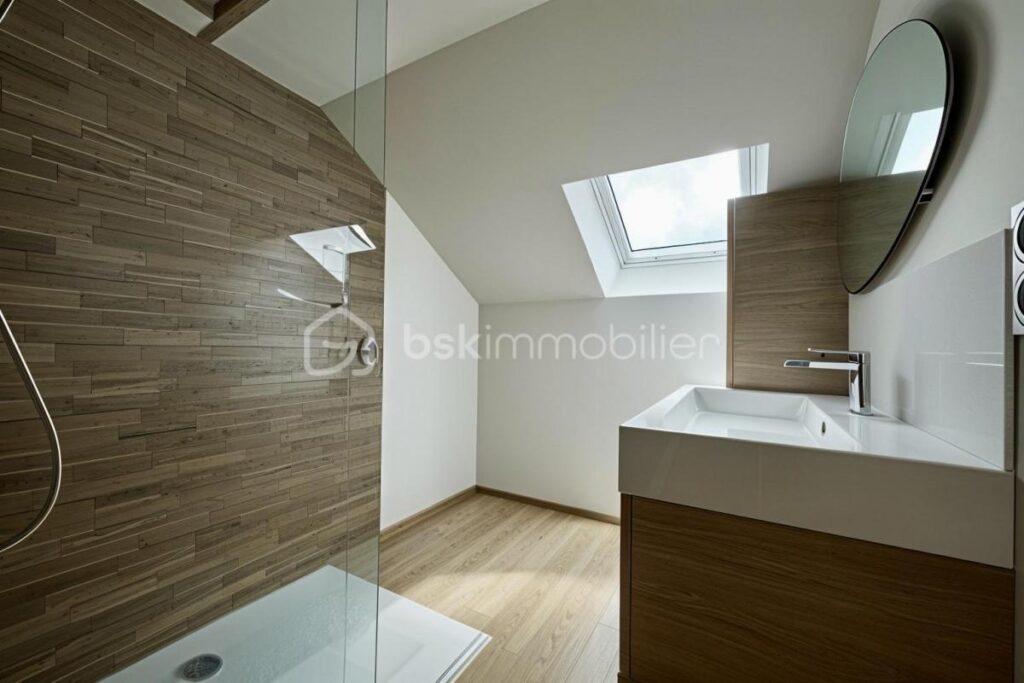 BELLE MAISON FAMILIALE – 7 pièces – 4 chambres – 144 m²