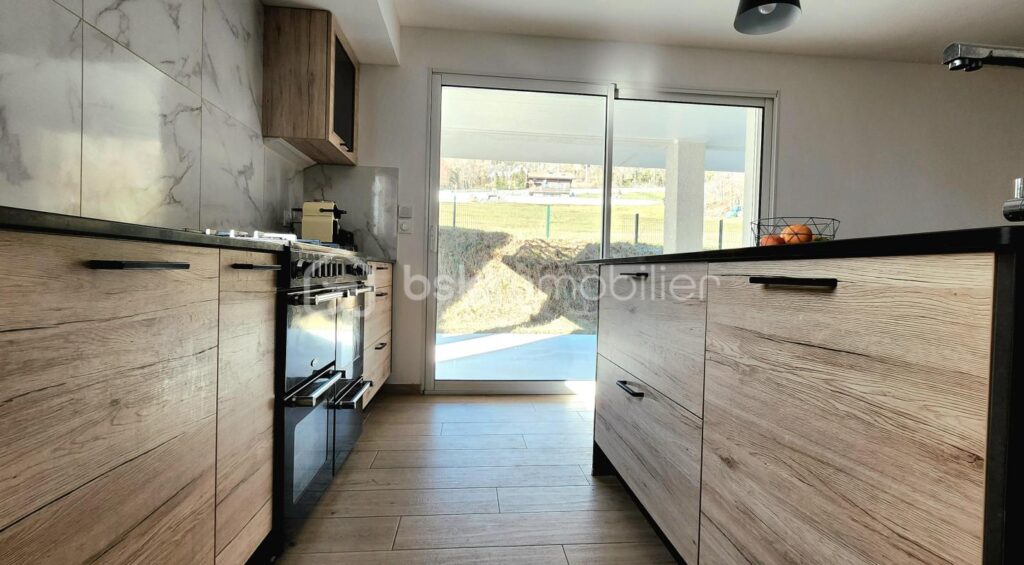 Maison construite en 2020 à haute performance énergétique – 6 pièces – 5 chambres – 170 m²