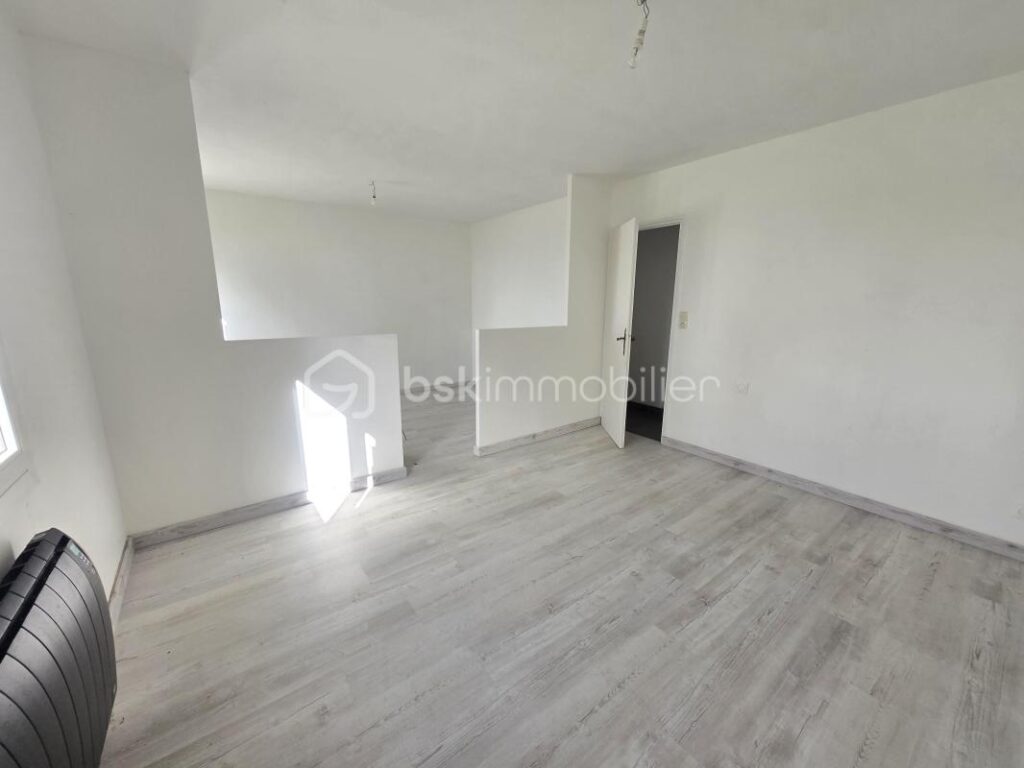 Beau Pavillon de plain pied de 125m² de Parigny les Vaux – 4 pièces – 3 chambres – 125 m²