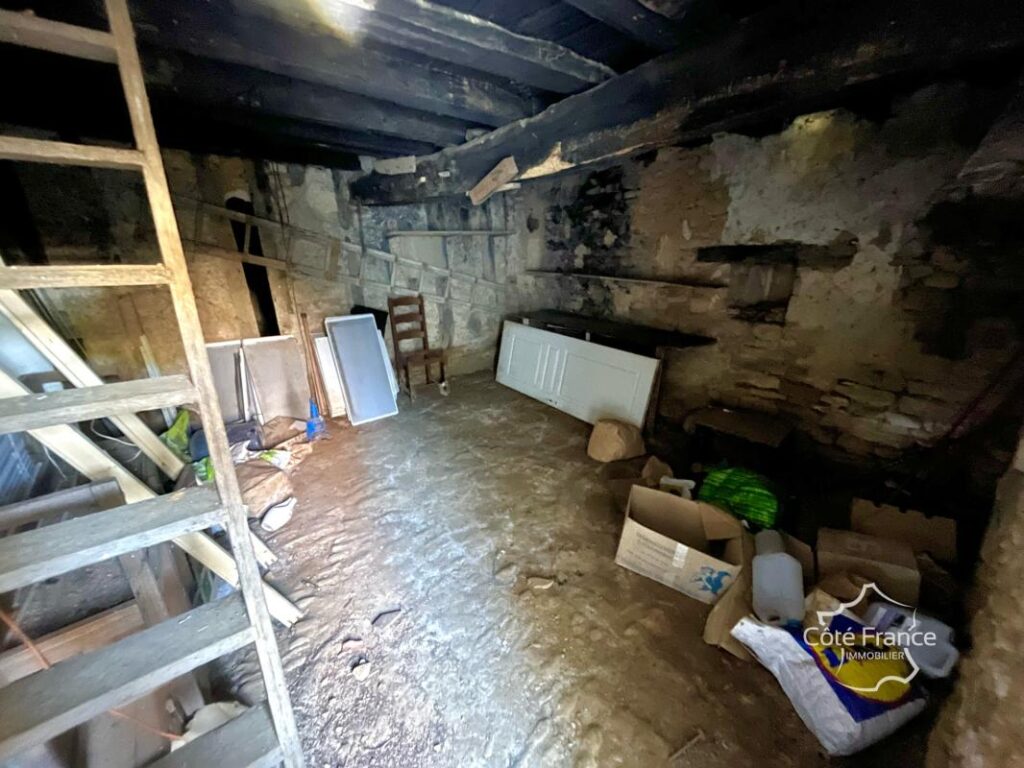 maison de 3 chambres au calme avec dépendances donnant sur l – 5 pièces – 3 chambres – 114 m²