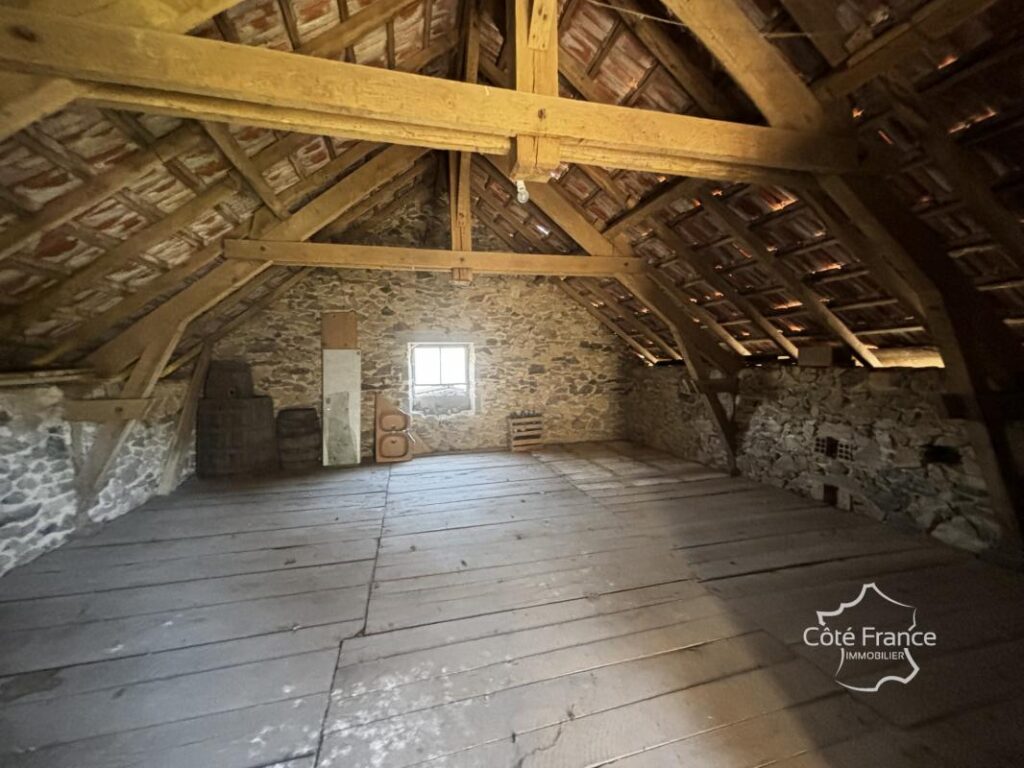 Corps de ferme avec maison d’habitation et appartement, gran – 6 pièces – 4 chambres – 130 m²