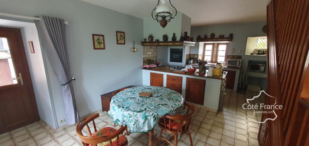 CORPS DE FERME AU COEUR DES MARAIS – 7 pièces – 4 chambres – 207 m²