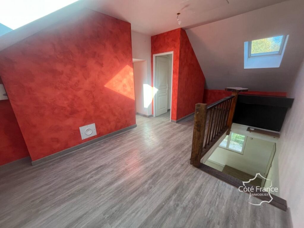 Maison de charme rénovée 125 m2 habitables sur 628 m2 de t – 5 pièces – 2 chambres – 135 m²