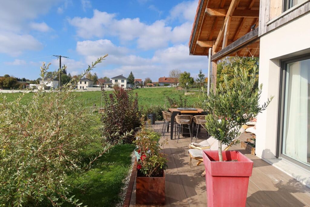 Maison L Hopital Du Grosbois 7 pièce(s) 185 m2 – 7 pièces – 4 chambres – 185 m²