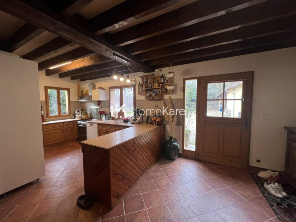 DOMAINE EXEPTIONNEL – 10 pièces – 6 chambres – 350 m²