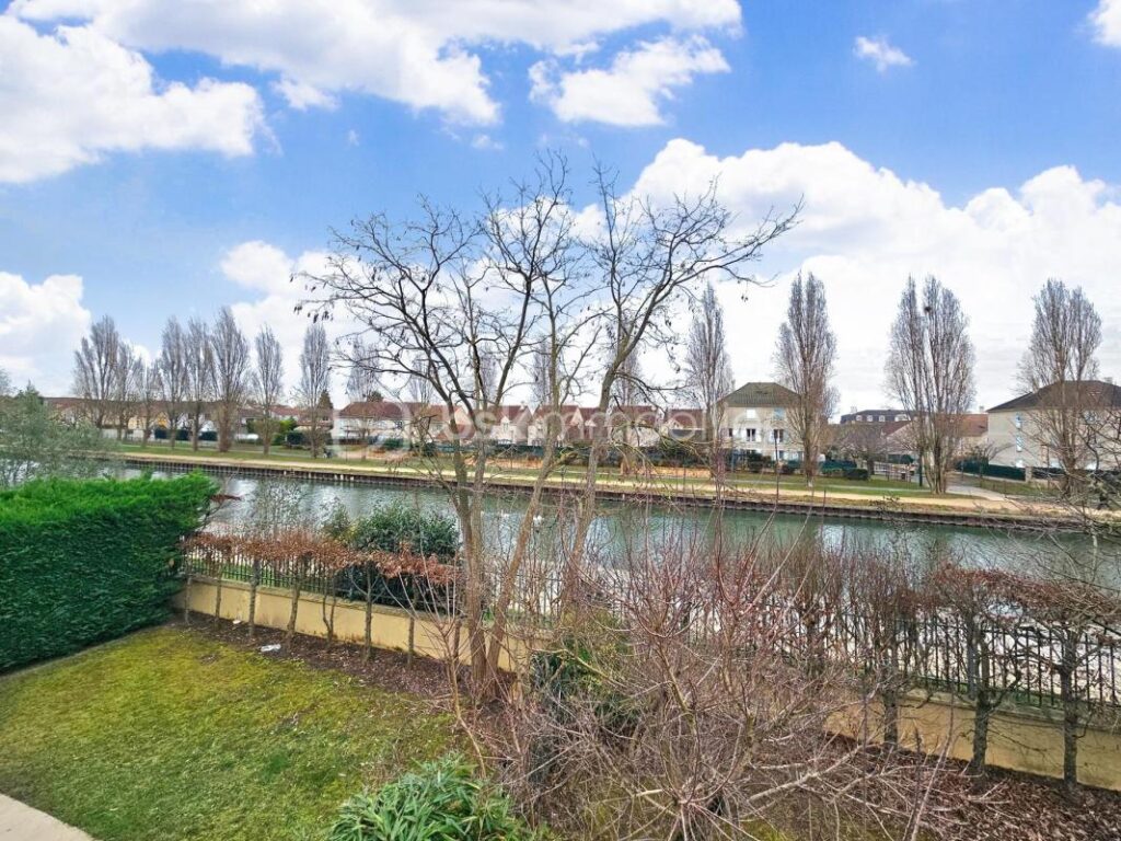 Pavillon non mitoyen 115m² 4 chambres vue CANAL garage jardin SUD – 6 pièces – 4 chambres – 115 m²