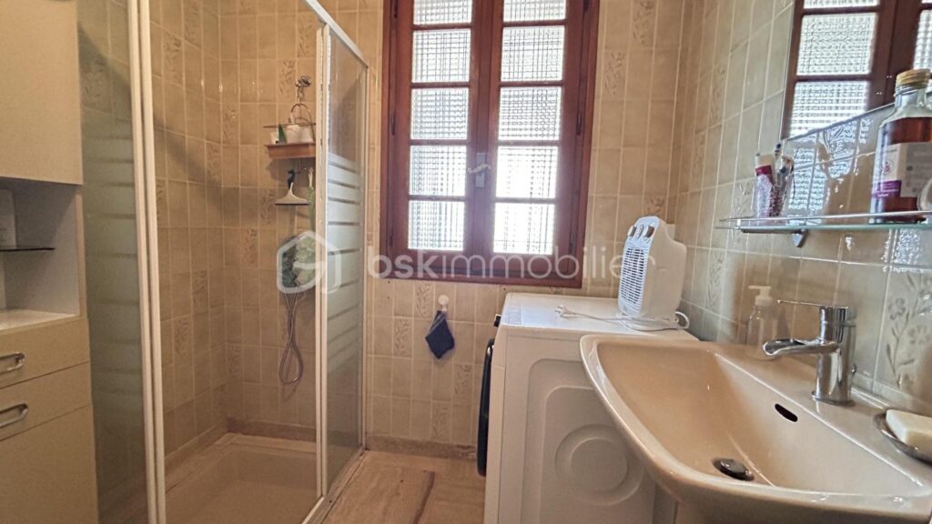 VILLA 188 m² Prades – 8 pièces – 5 chambres – 188 m²
