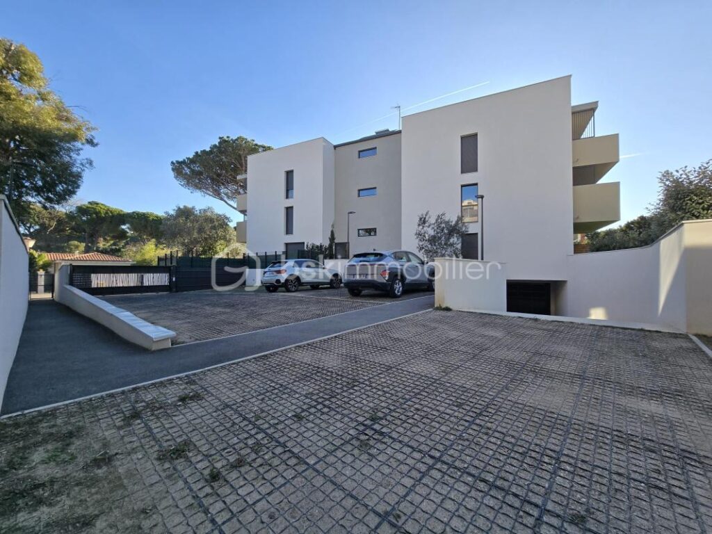 Vivez l’exception au cœur de Carry-le-Rouet : un appartement de standing avec solarium et aperçu mer, dans une résidence récente et intimiste – 2 pièces – 1 chambre – 41 m²