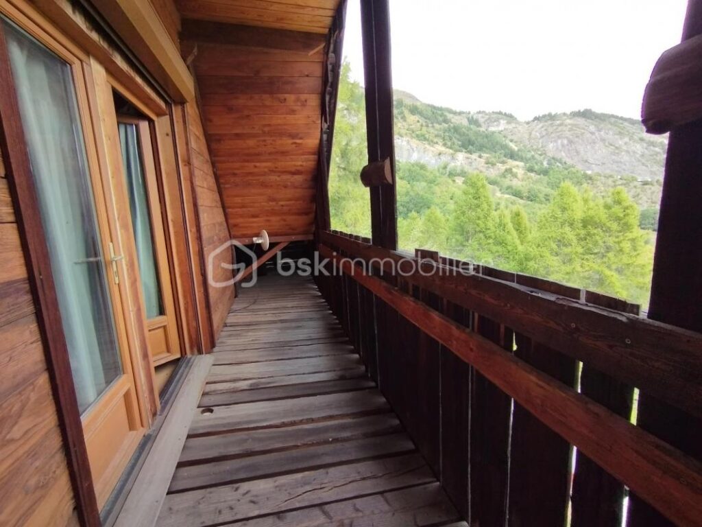 Maison 5 pièces Jarrier – 5 pièces – 3 chambres – 204 m²