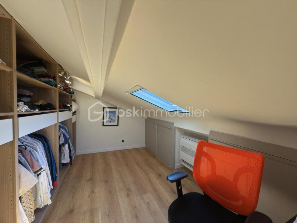 Duplex d’exception – Dernier étage avec balcon filant, triple exposition – Nice Gioffredo – 4 pièces – 3 chambres – 100 m²