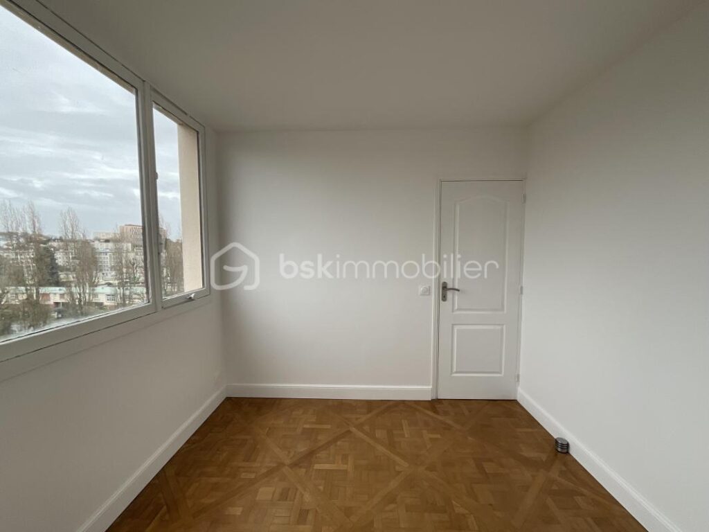 Charmant duplex T3 entièrement rénové, situé à la limite d’Antony, au sein du Domaine de la Peupleraie – 3 pièces – 2 chambres – 59 m²