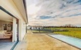 Vivre Dedans-Dehors : maison de plain-pied, baignée de lumière avec vue dégagée sur la nature – 5 pièces – 3 chambres – 115 m²