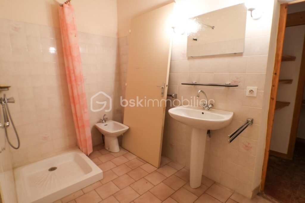 Maison de Maître de 230 m2 – 10 pièces – 3 chambres – 230 m²