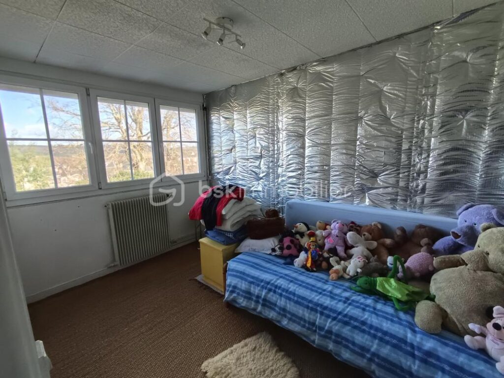 Maison de ville familiale classée C au DPE – 6 pièces – 4 chambres – 97 m²