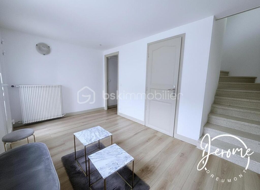 Maison familiale rénovée 7 P/ 148 m² / Montgeron secteur résidentiel – 7 pièces – 4 chambres – 148 m²