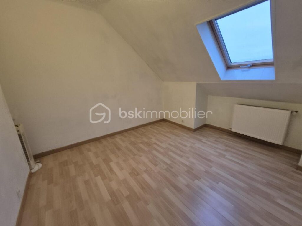 Maison 112 m2 avec piscine en parfait état à Poilly-lez-Gien – 5 pièces – 4 chambres – 112 m²