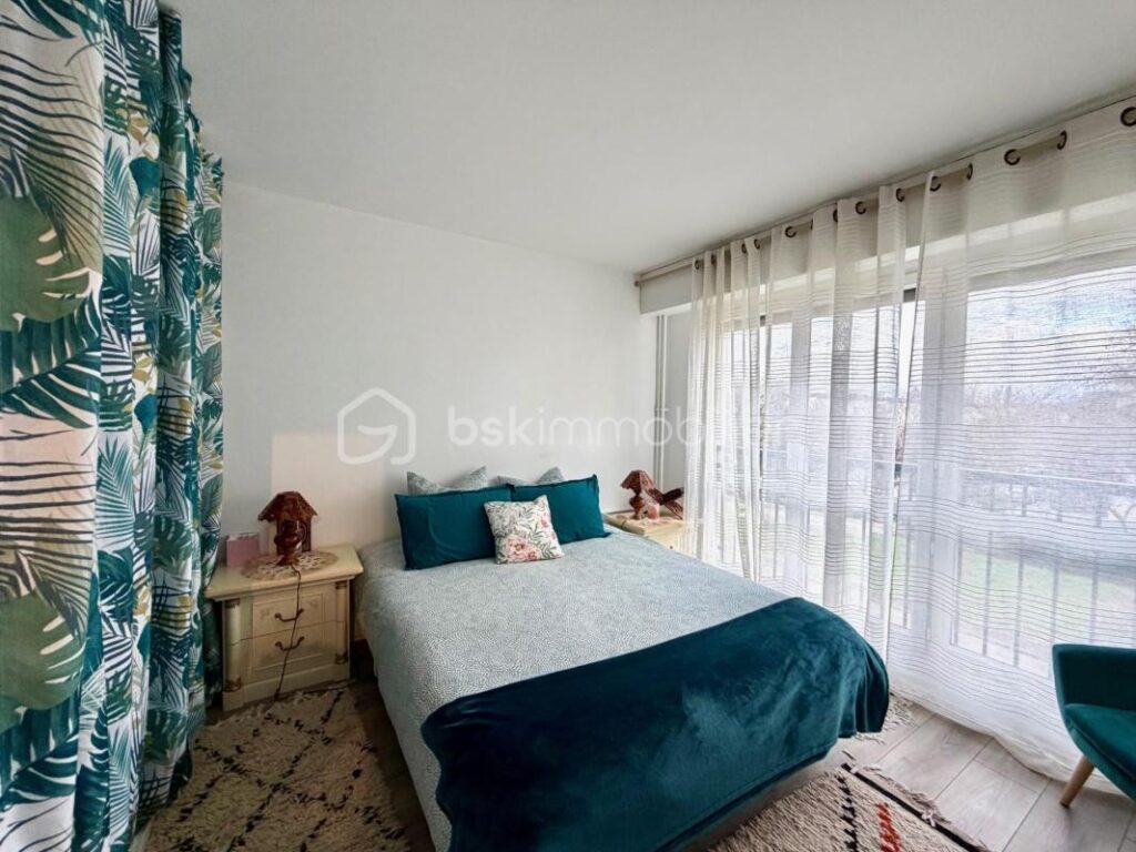 Résidence LES CHAMPS LASNIERS beau F5 avec cave et 2 places de parking privé en sous sol – 5 pièces – 3 chambres – 96 m²
