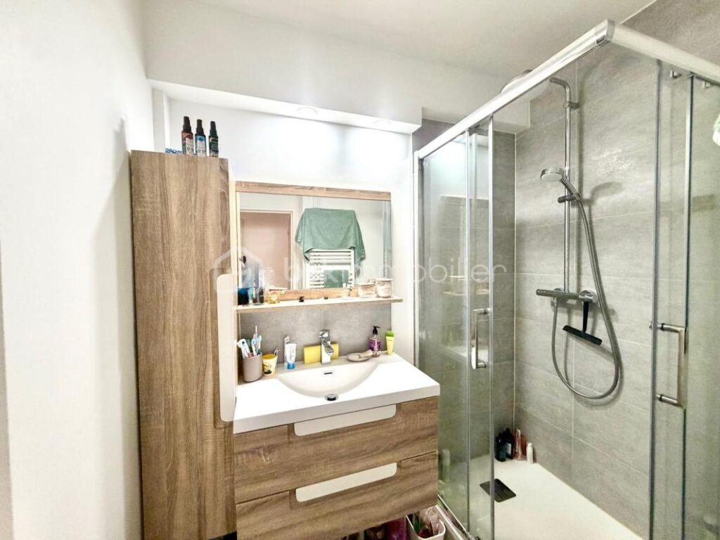 Appartement F4 résidence Bellevue avec une place de parking privée et une cave – 4 pièces – 3 chambres – 74 m²