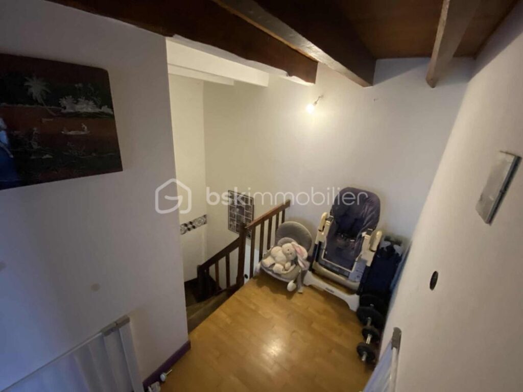 Maison en Pierre de 105 M² (3 Chambres ) – 4 pièces – 3 chambres – 103 m²