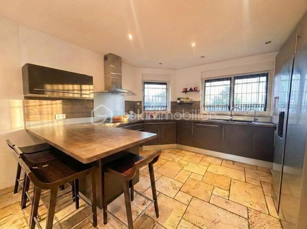 Exclusivité / Maison contemporaine (2009) à Maxstadt 57660 — 150 m², terrain 810 m², piscine, impasse au calme – 6 pièces – 3 chambres – 150 m²