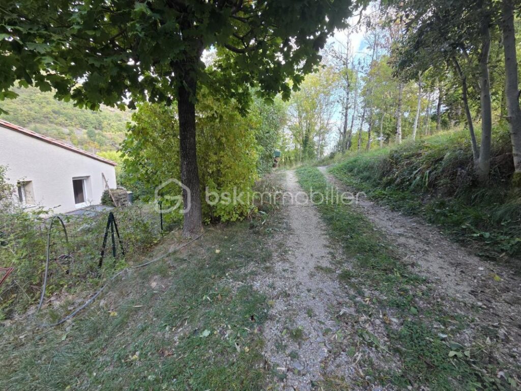 Maison 4 pièces, plein cœur nature, terrain de 1700 m2 – 4 pièces – 3 chambres – 80 m²