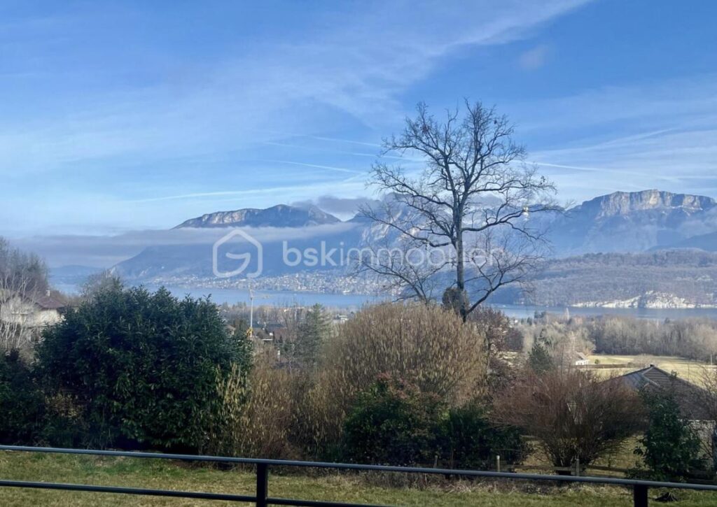 SUPERBE VILLA D ARCHITECTE SAINT JORIOZ / LAC ANNECY VUE LAC – 8 pièces – 6 chambres – 358 m²