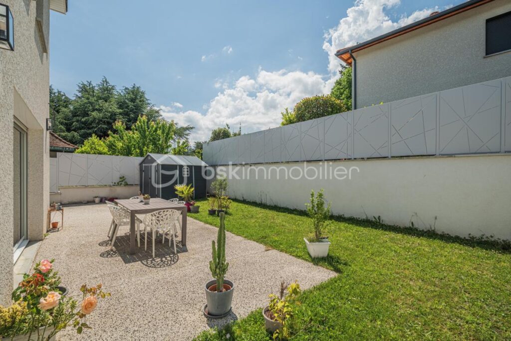 Maison 102 m2 – 4 pièces – 3 chambres – 102 m²