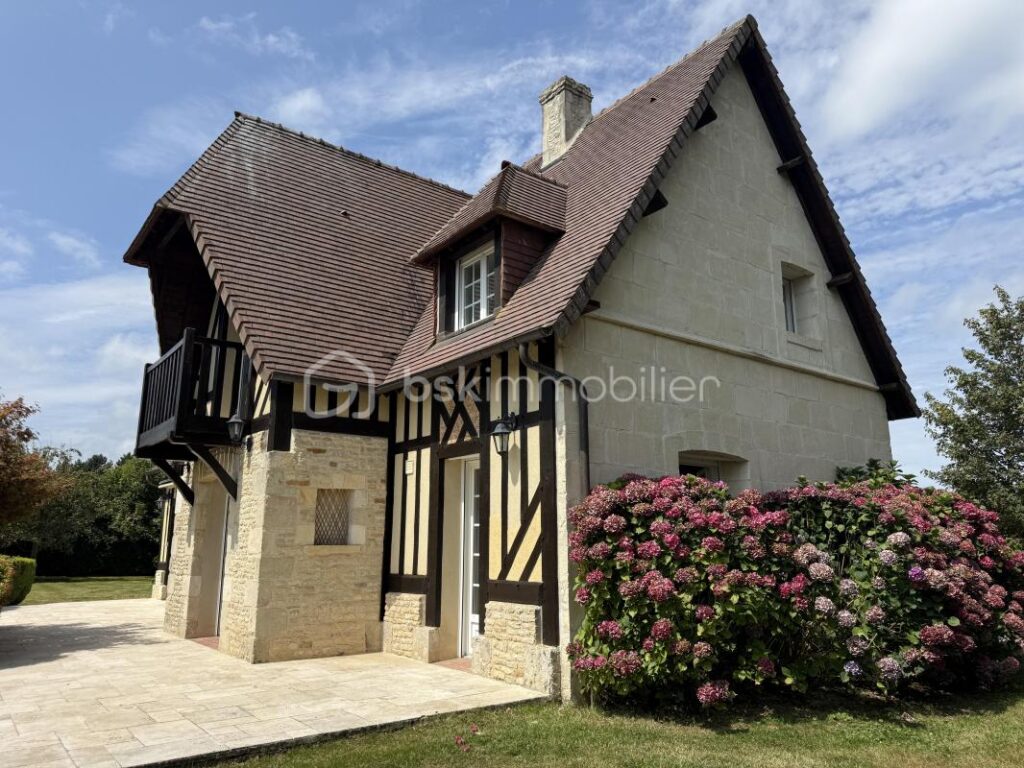Maison de charme au cœur du Pays d’Auge – Un véritable havre de paix – 6 pièces – 4 chambres – 130 m²