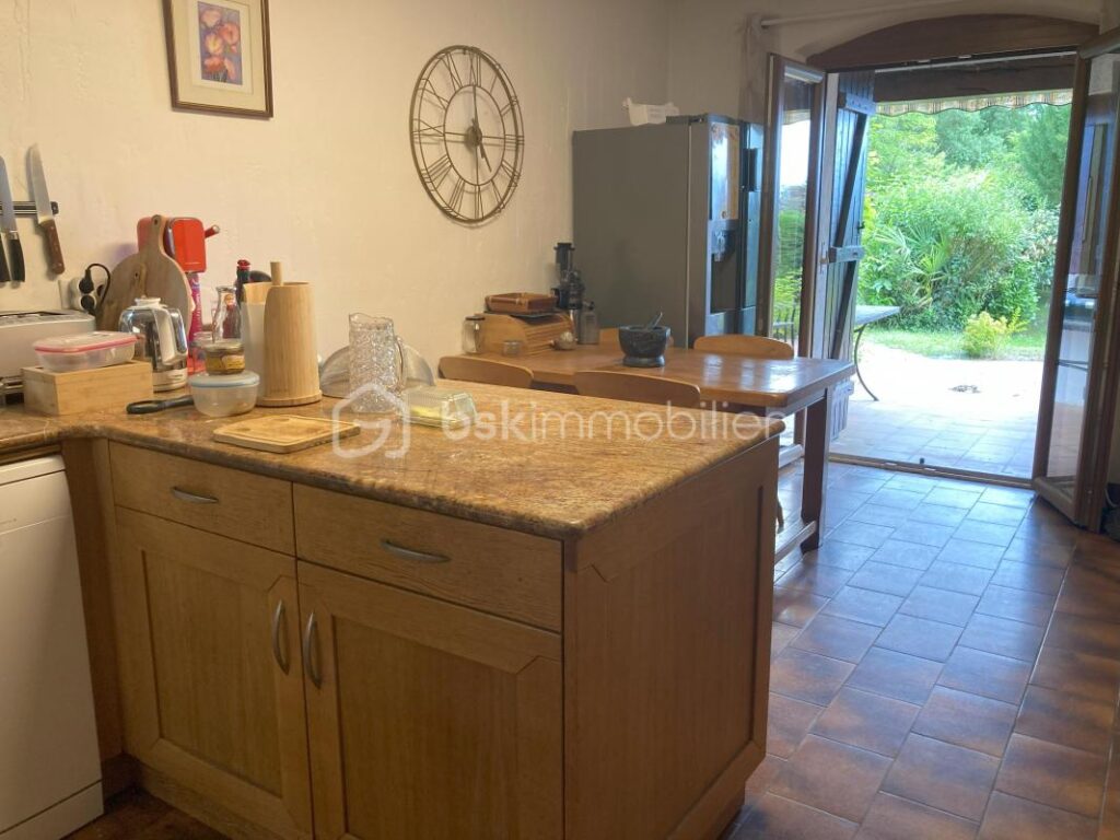 Havre de paix… maison avec vue sur les Pyrénées et piscine couverte – 5 pièces – 4 chambres – 158 m²