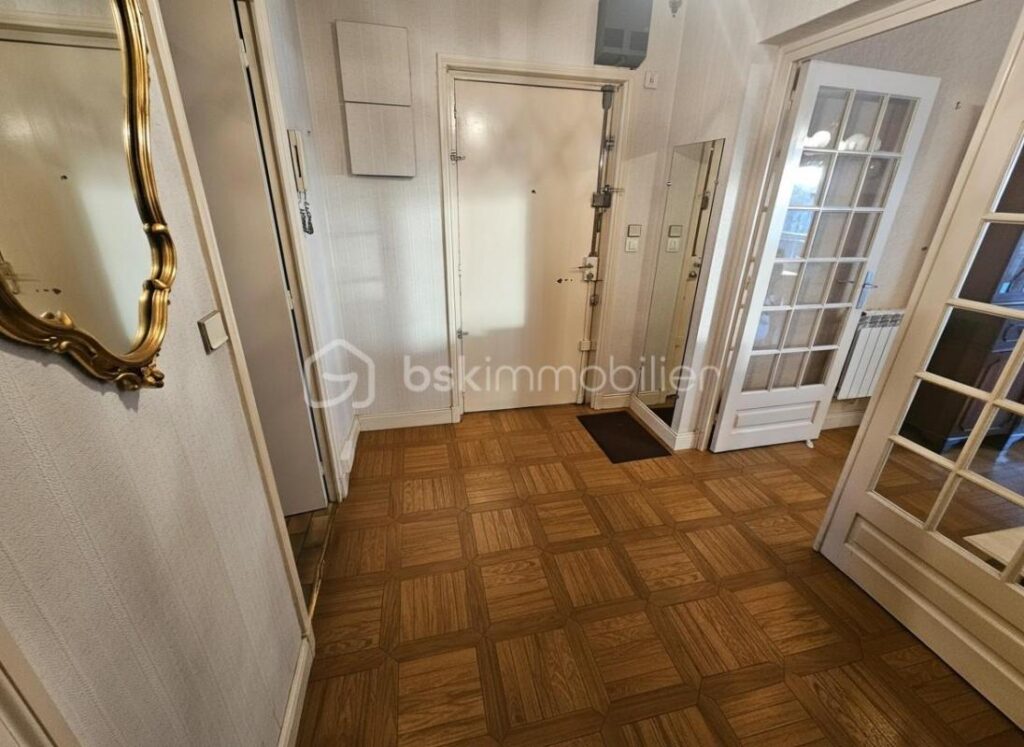 Appartement plein entre ville de Roanne – 4 pièces – 2 chambres – 92 m²