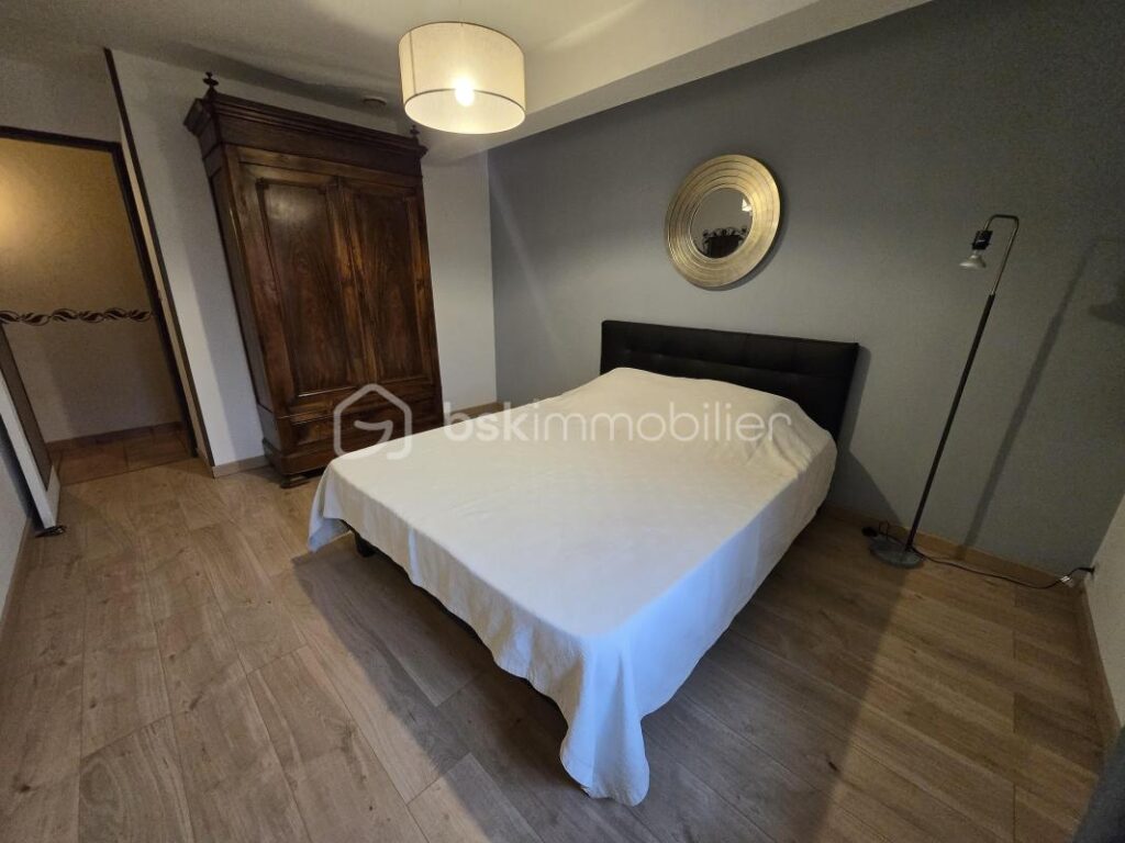 Magnifique longère de 131m² et ses dépendances à Saint Benin d’Azy – 4 pièces – 3 chambres – 138 m²