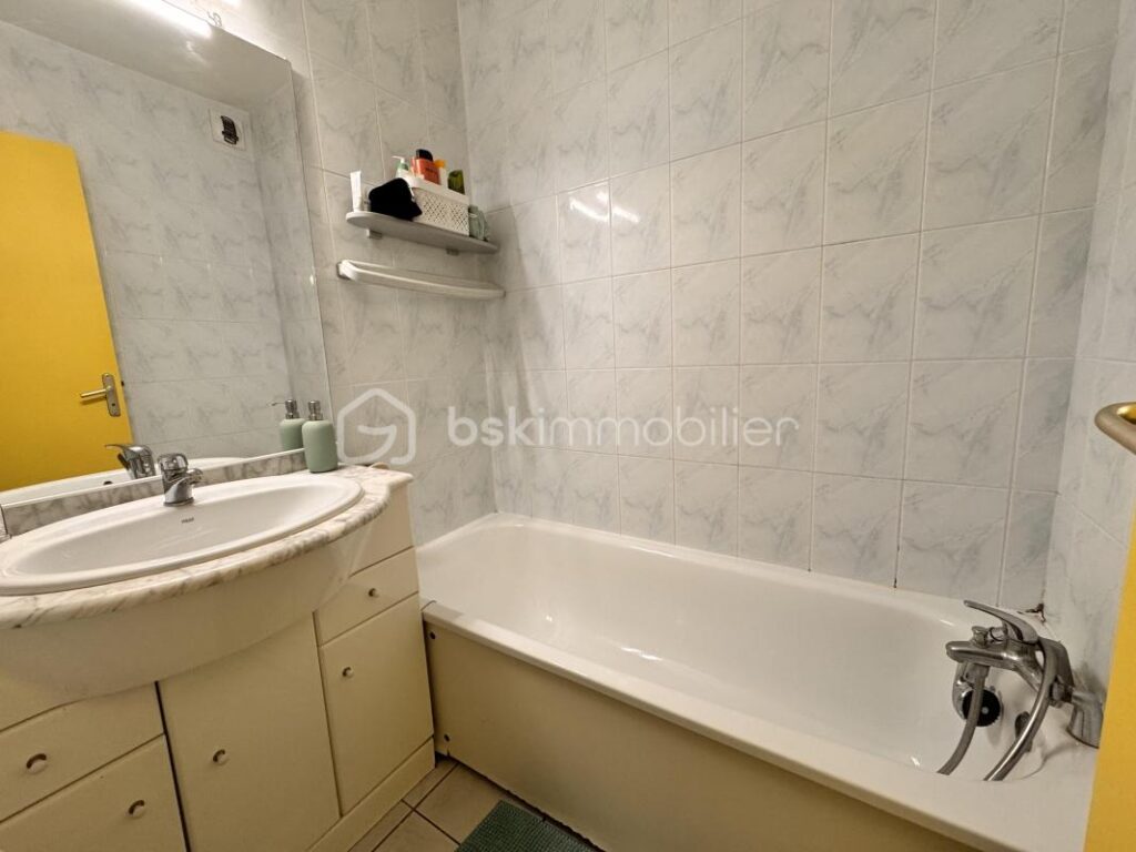 Maison sur toit – Vue mer – Dernier étage – Terrasse 56 m² – 4 chambres – Entièrement meublé – 5 pièces – 4 chambres – 116 m²