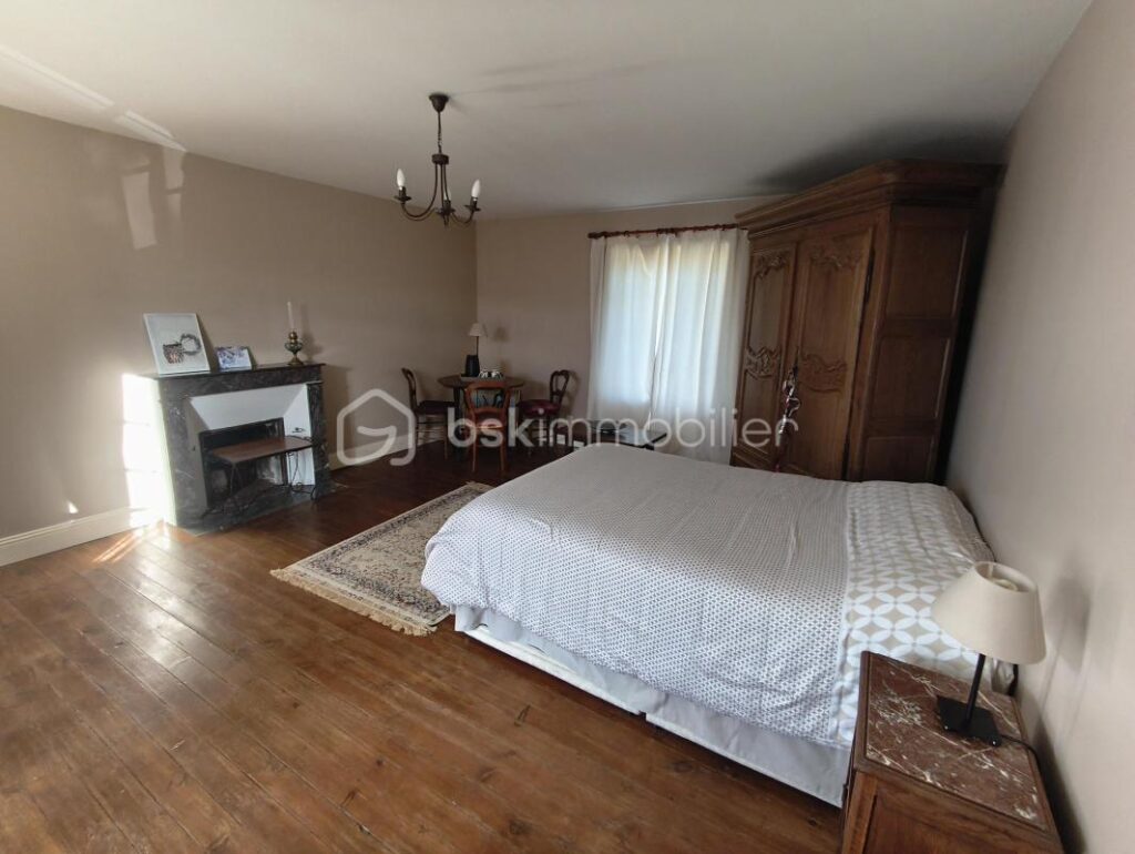 Maison de charme en pierre – Volumes, lumière et sérénité au cœur des marais – 7 pièces – 4 chambres – 245 m²