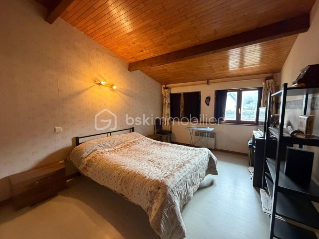 💥 Juzet-de-Luchon (31110) – Propriété de caractère avec piscine et vue montagnes à prix imbattable 💥 – 10 pièces – 5 chambres – 230 m²