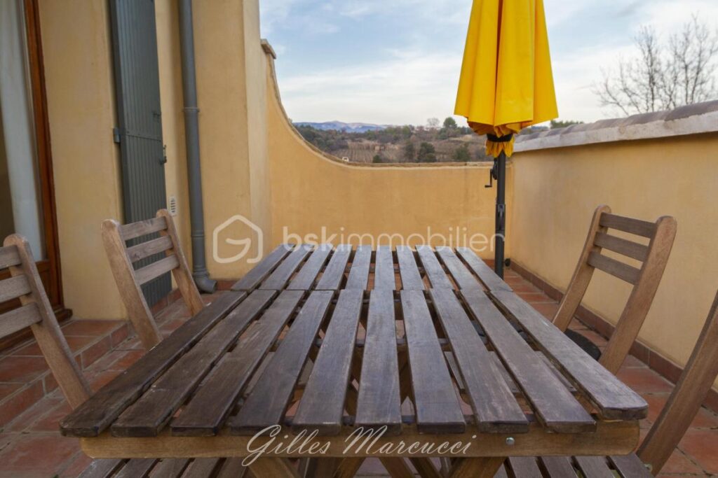 A la recherche d’une maison au calme et confortable ? – 5 pièces – 3 chambres – 174 m²