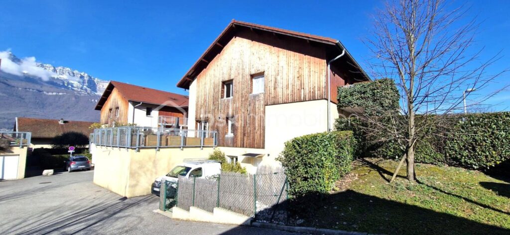 Duplex T3 avec Terrasse d’exception de 33m² – 3 pièces – 2 chambres – 60 m²