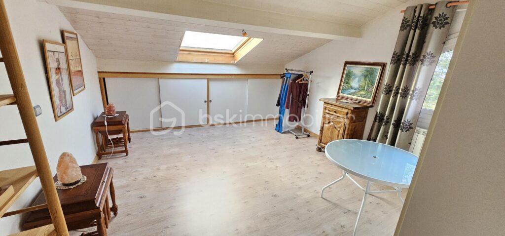 MAISON avec belle vue 165m2 – 4 pièces – 3 chambres – 165 m²