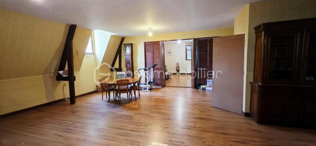 Maison exceptionnelle – 353 m² sur parc de 3 518 m² – 12 pièces – 5 chambres – 353 m²