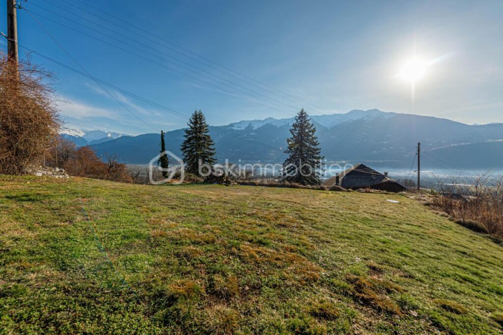 BATISSE DE CARACTERE DE 149 m² sur terrain de 1 850 m² – 5 pièces – 3 chambres – 116 m²