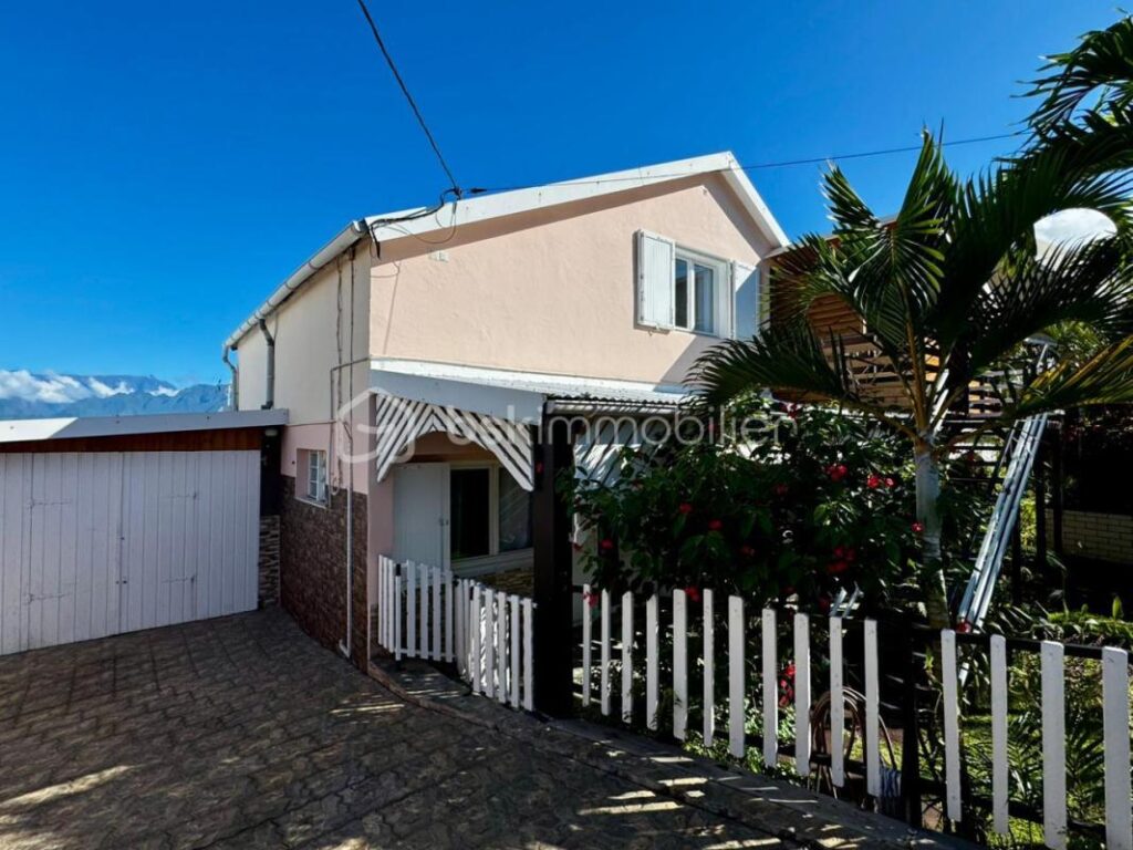 🌿 EXCLUSIVITÉ – Résidence familiale & dépendance haut potentiel – Bérive (Le Tampon) – 6 pièces – 3 chambres – 130 m²