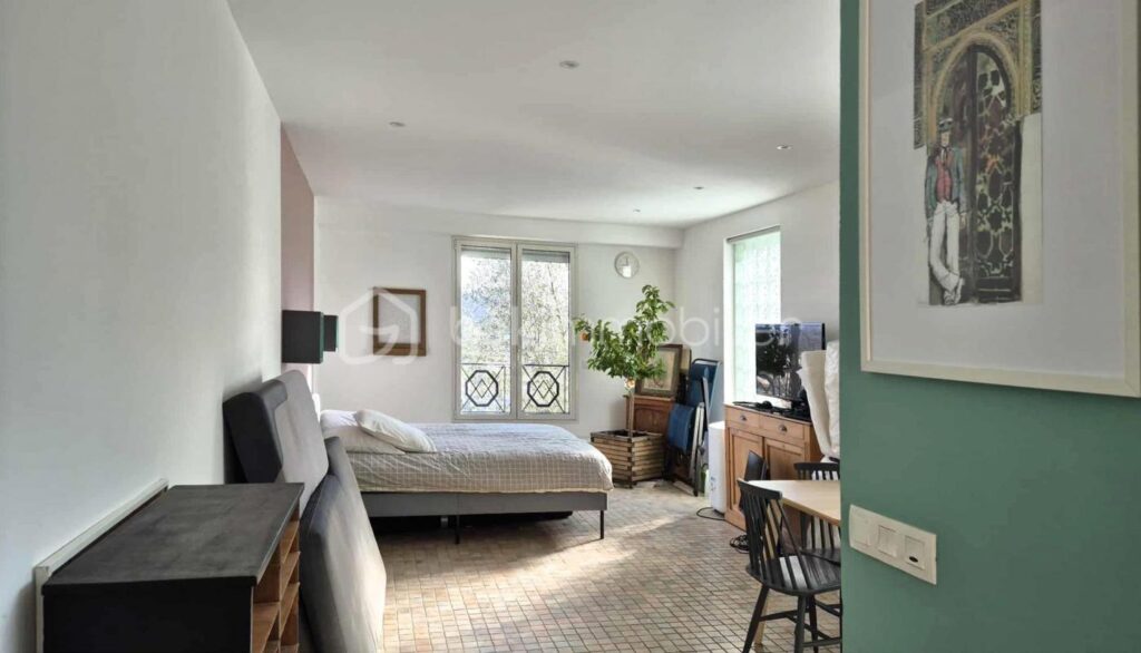 Demeure de très haut standing – NR pièces – 9 chambres – 564 m²