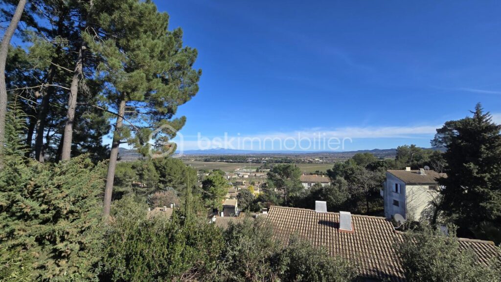 Maison + logement indépendant avec vue exceptionnelle, piscine et garage – 7 pièces – 5 chambres – 140 m²