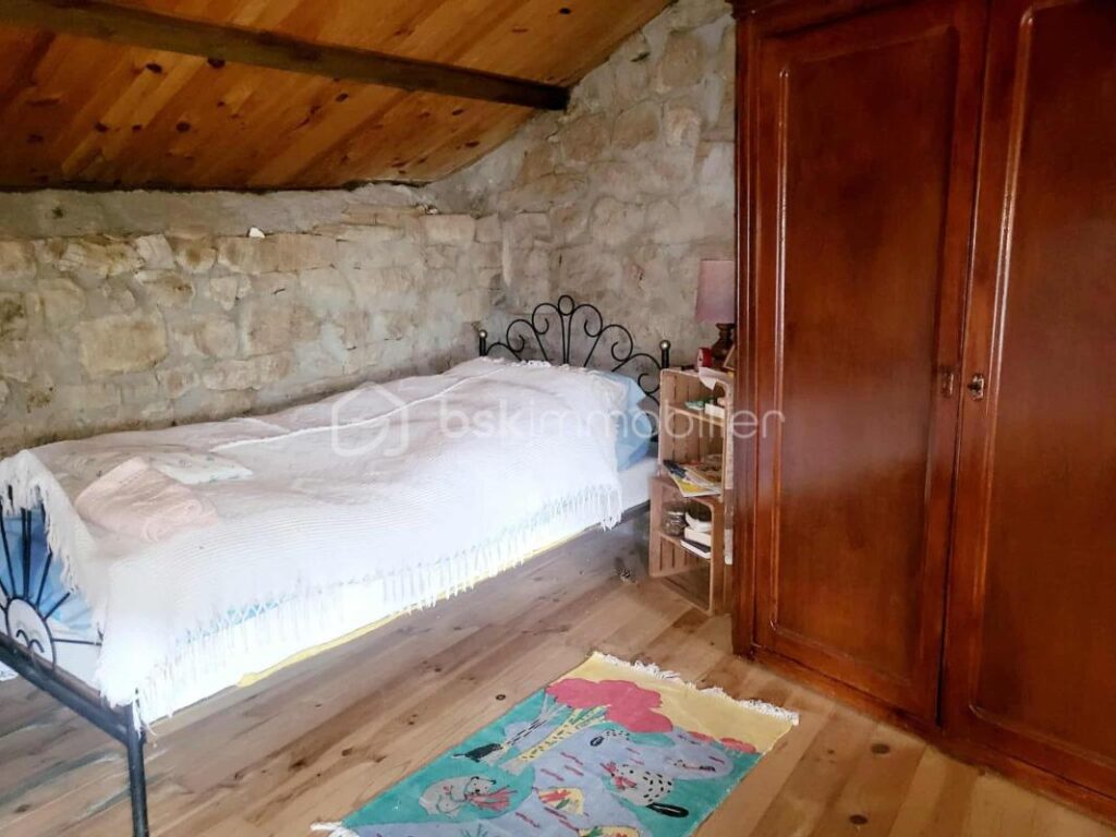 Maison en pierre à Thueyts – 6 pièces – 2 chambres – 127 m²