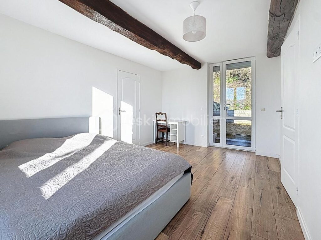 Maison Bourgeoise au coeur d’un bourg – 5 pièces – 4 chambres – 145 m²