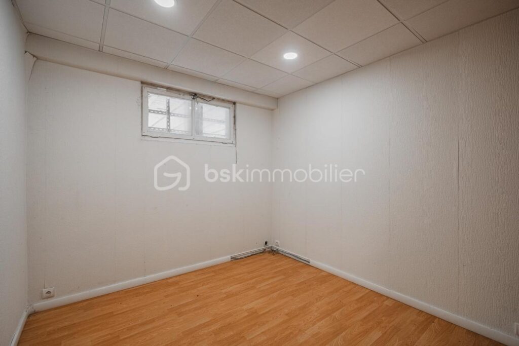 Maison à fort potentiel – Vif (38450) – 4 pièces – 3 chambres – 123 m²