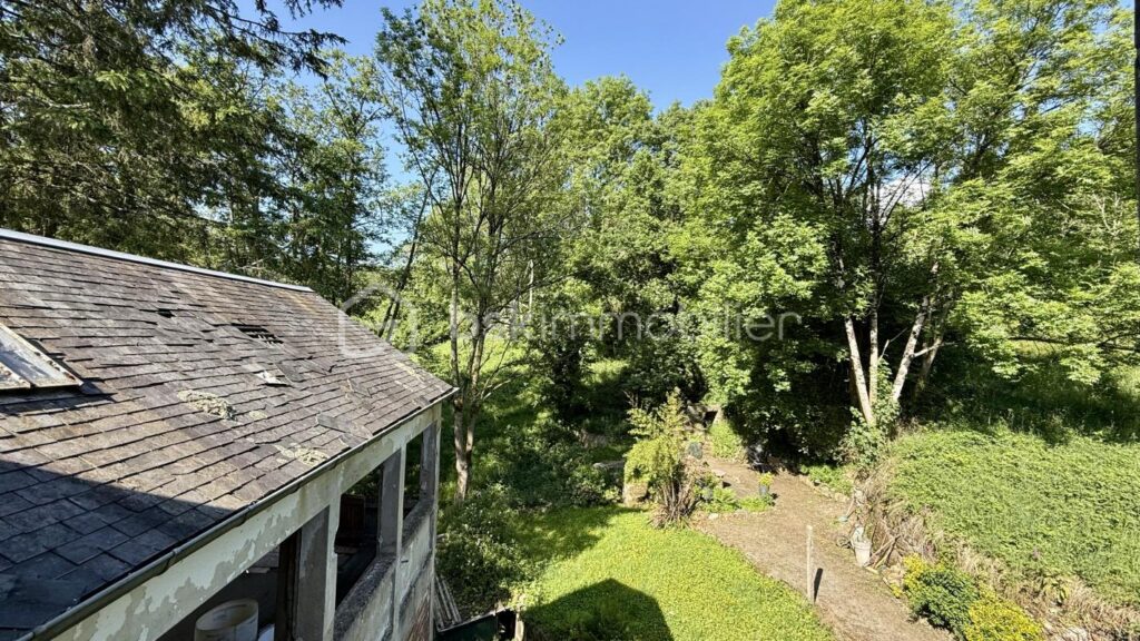 Maison à vendre à MORTAIN – 5 pièces – 4 chambres – 118 m²