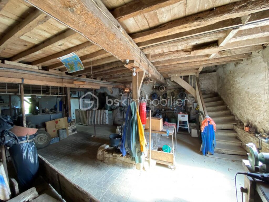 MAISON MOULIN – 8 pièces – 5 chambres – 240 m²